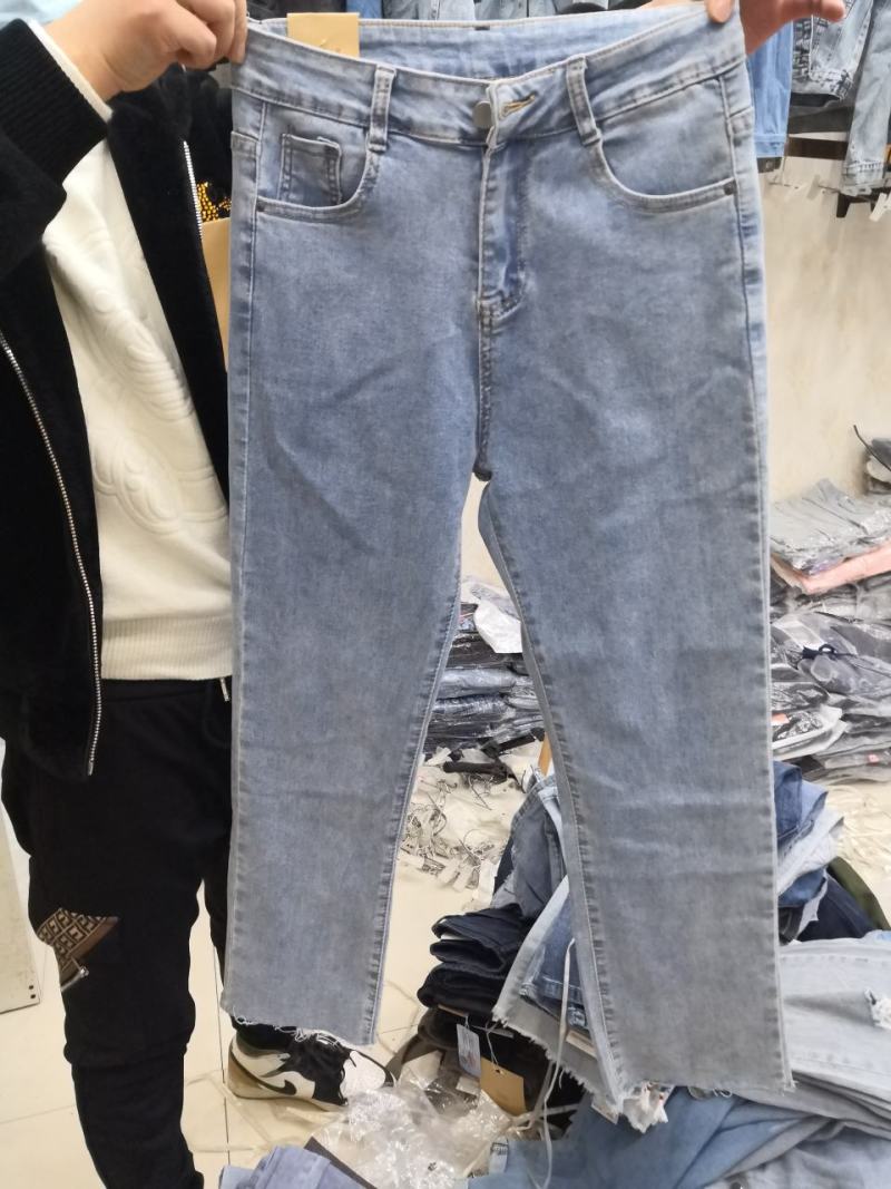 女士牛仔裤全新