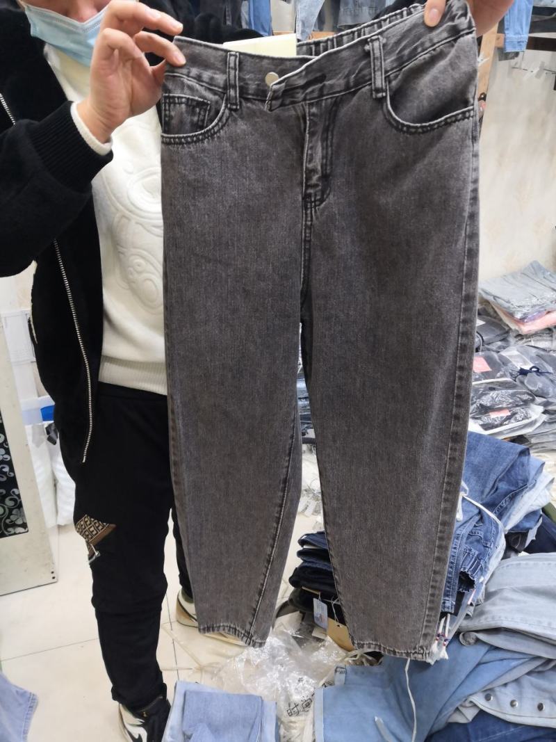 女士牛仔裤全新