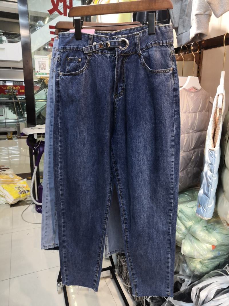 女士牛仔裤全新