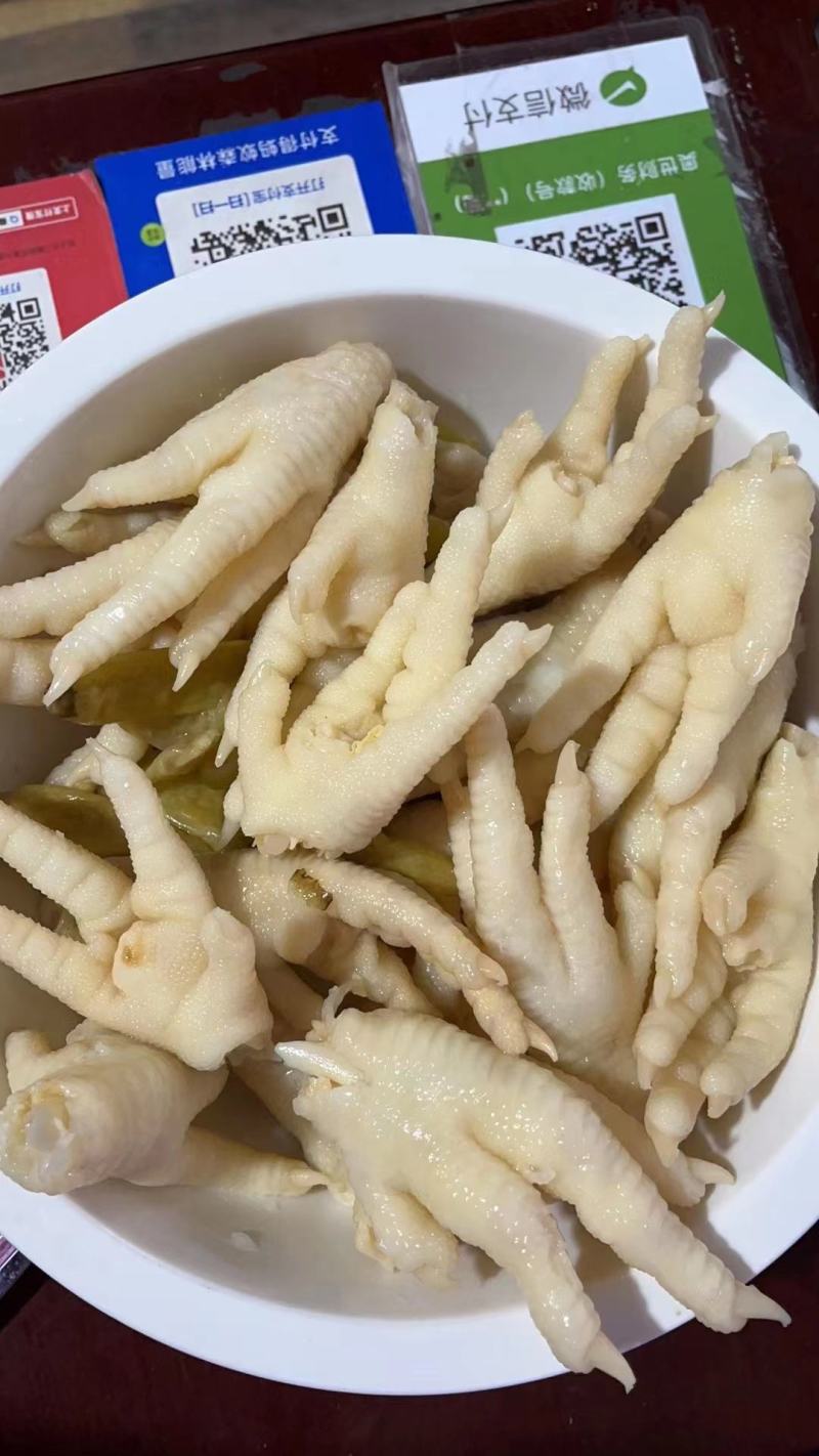 泡椒鸡爪酱香鸡爪网红凤爪开袋即食
