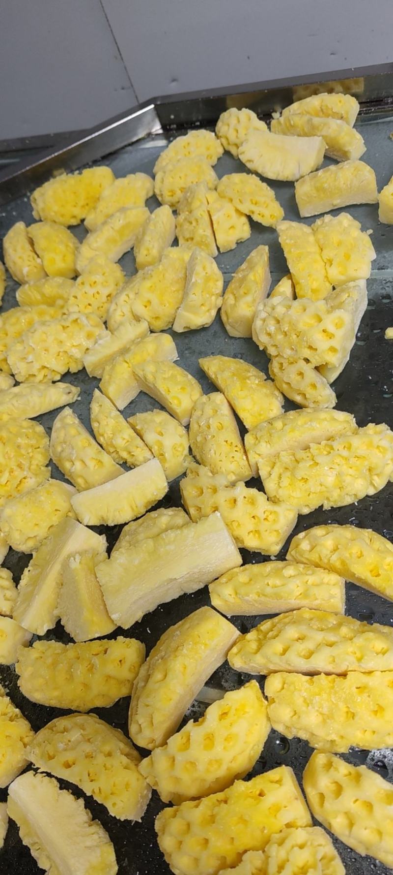 广东湛江速冻菠萝瓣1/4可视频看货欢迎联系