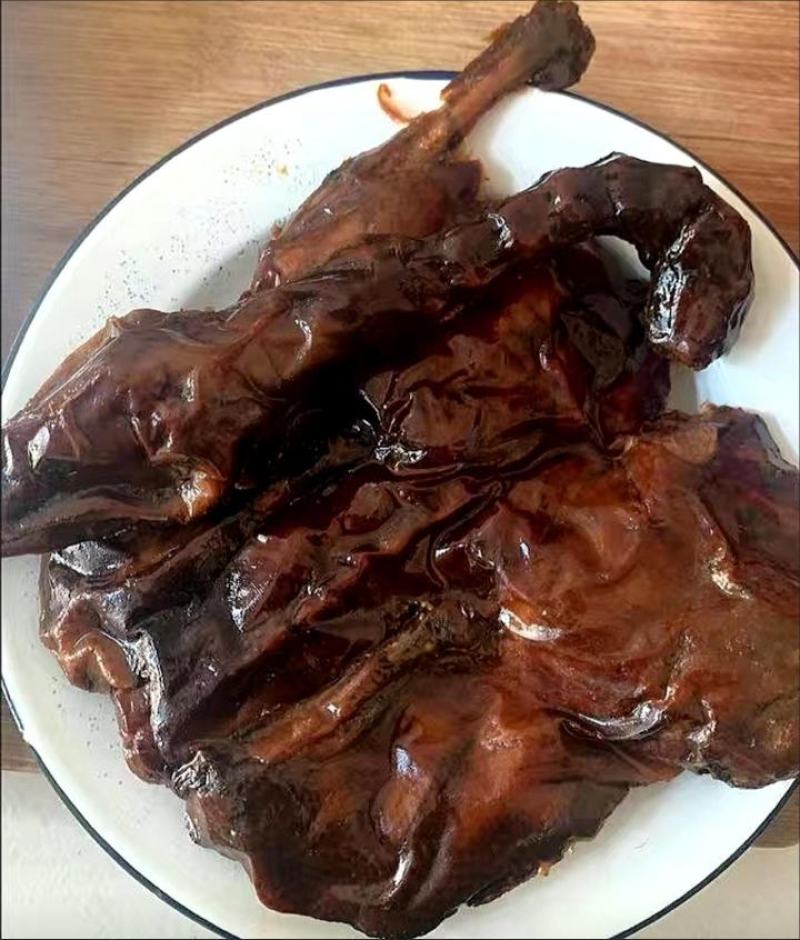 【现做现发】风干手撕酱板鸭酱鸭网红零食整只全鸭肉板鸭小吃
