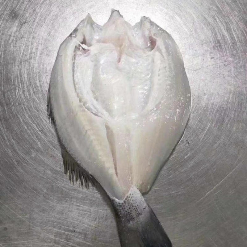 一卤鲜鲈鱼去麟去腮去内脏精汤腌制而成清蒸香炸香煎