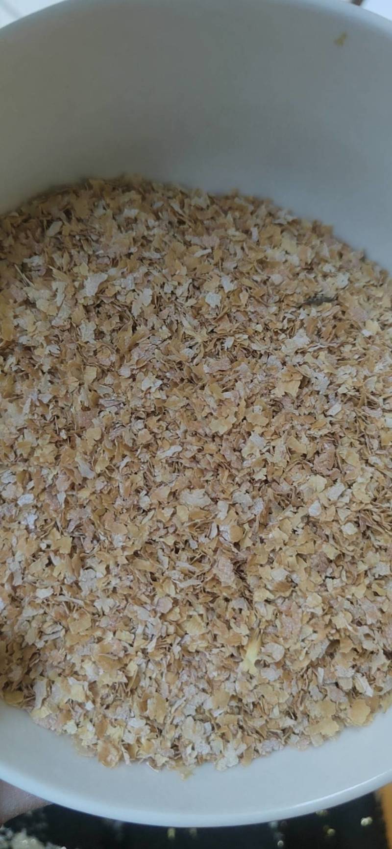 麸皮，麦麸，片大，价格便宜