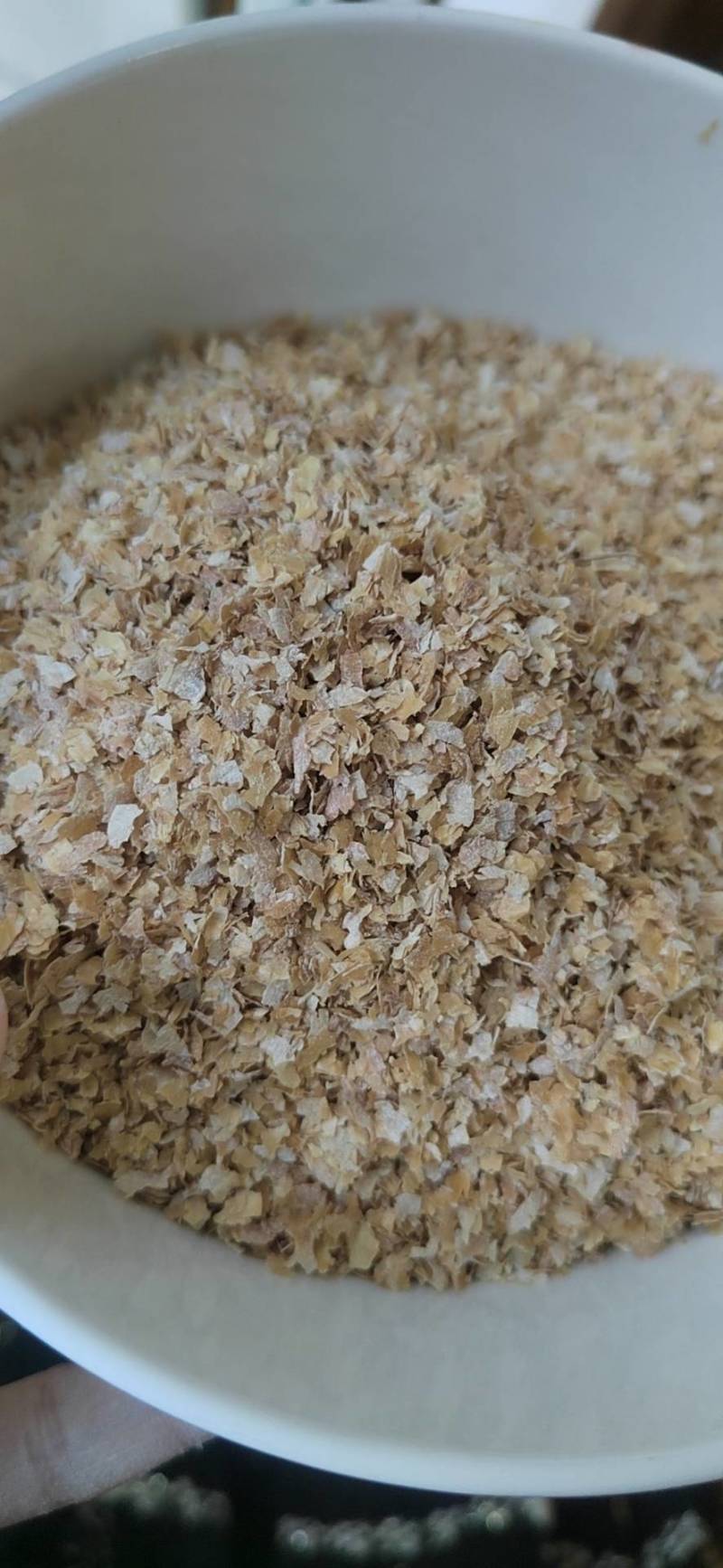麸皮，麦麸，片大，价格便宜