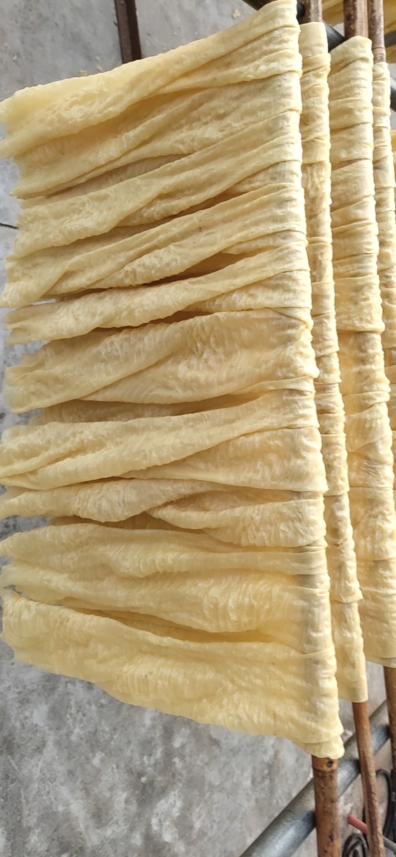 【豆皮】手工辣条专用大辣片半成品，豆制品干货素牛排豆腐皮