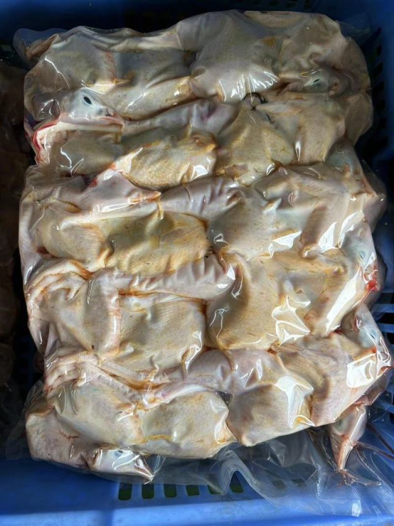 大量鹌鹑肉白条一手货源，质量保证，对接市场商超饭店电联