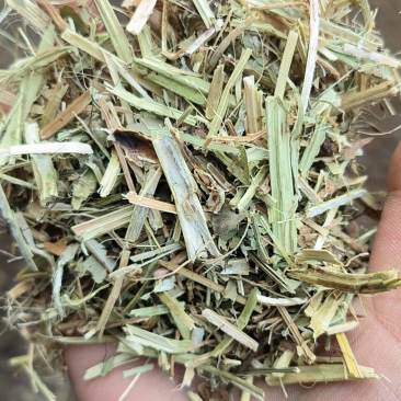 花生秧牛羊马驴草料,厂家直销。