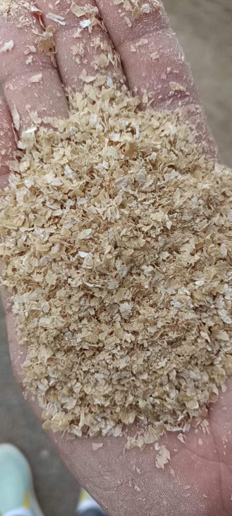 大量供应，优质麸皮，产地发货，对接大型批发商，欢迎致电
