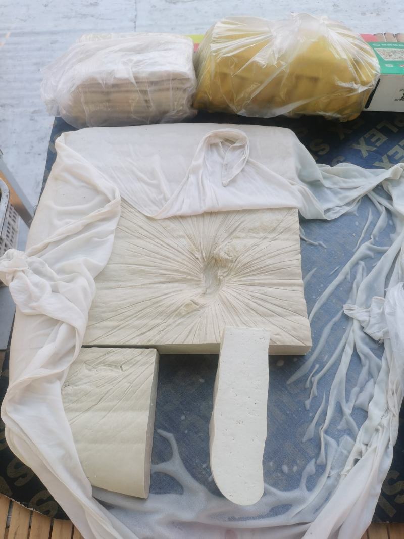 白水锅烧香豆腐