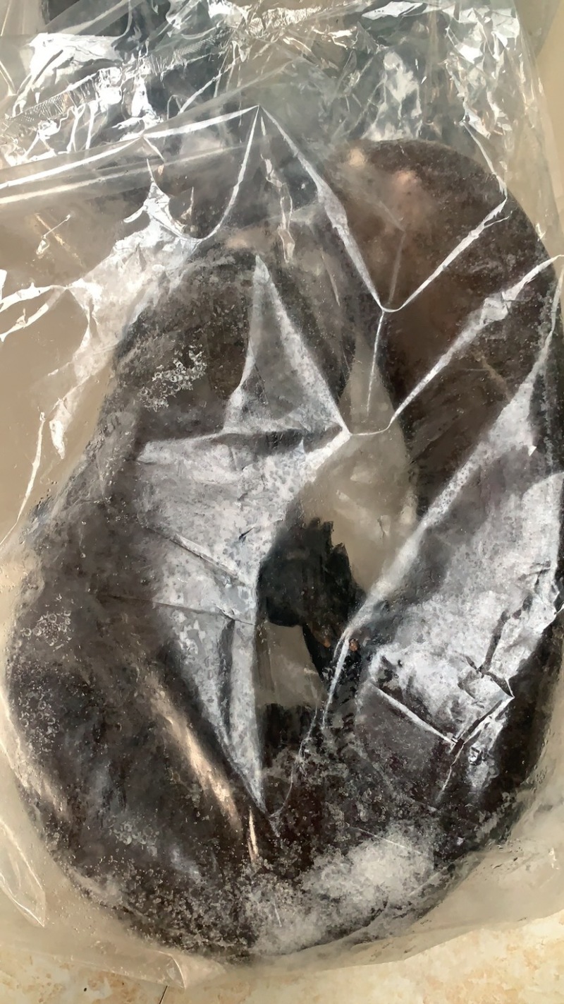 现有一批高品质冻娃娃鱼，价格非常美丽，量不多，有需要的来