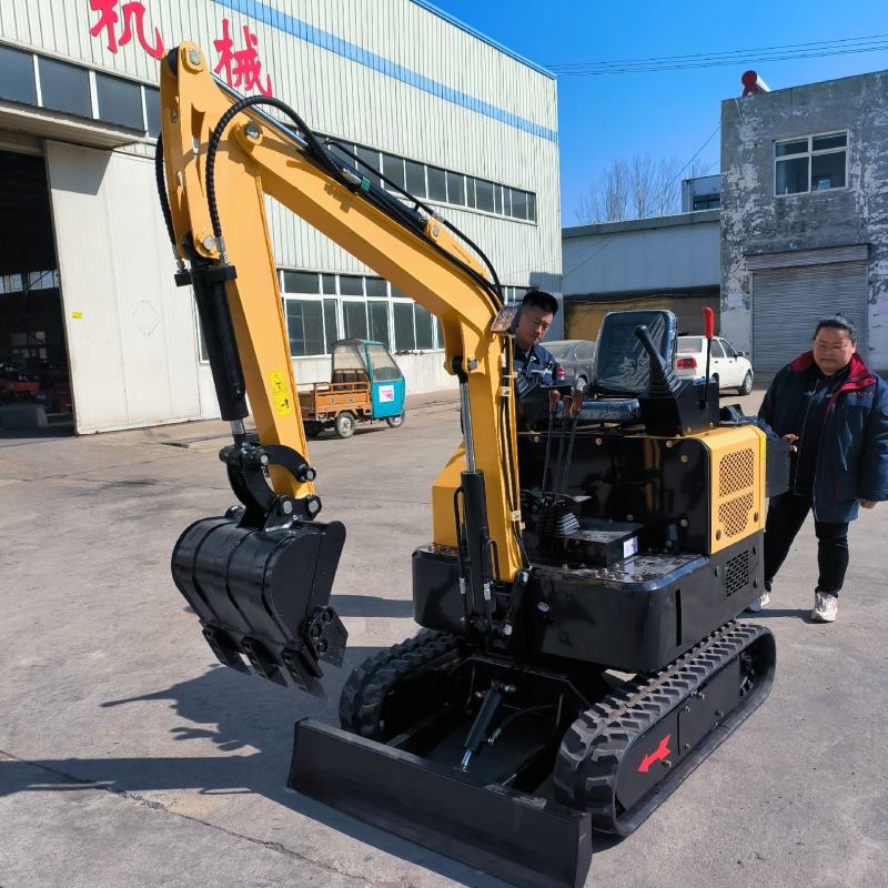 17型多功能小挖机履带挖机农用专业挖机果园大棚专用