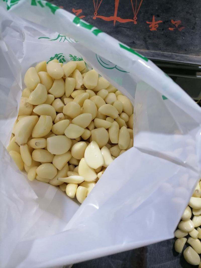 蒜米蒜头，欢迎进店沟通，全国发货，帮忙找车。