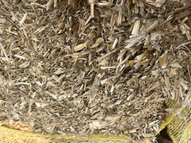 玉米秸秆草包过夏草无土无膜