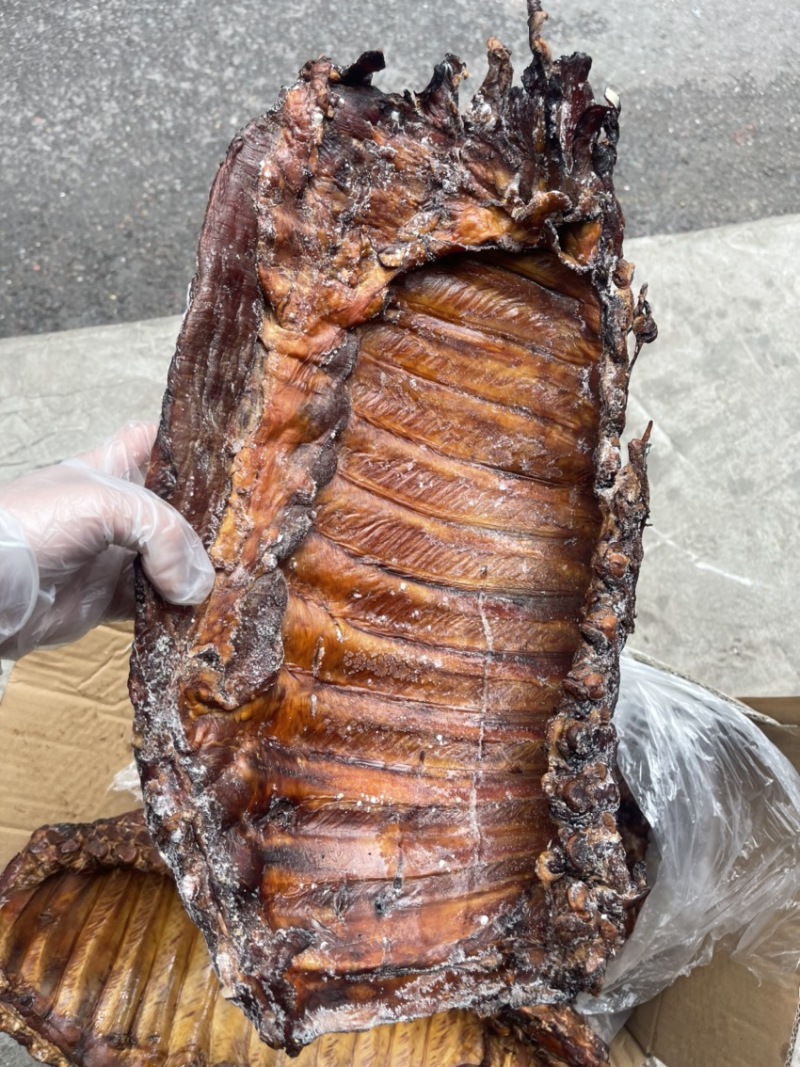 烟熏腊通排骨（腊肉香肠源头工厂一手货源量大从优）