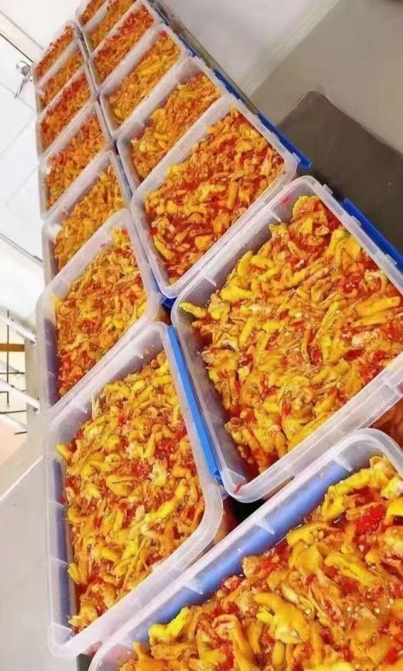 泡椒凤爪酱香凤爪泡椒鸡爪酱香鸡爪一手货源价格美丽