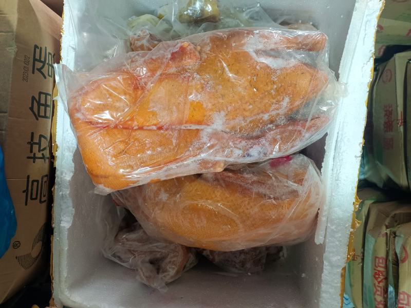 琵琶脆皮烧鹅（半成品），20一斤已腌制上脆皮水