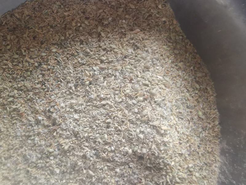 草子碎米惜，喂鸡鸭鹅降成本下脚料类长期有货