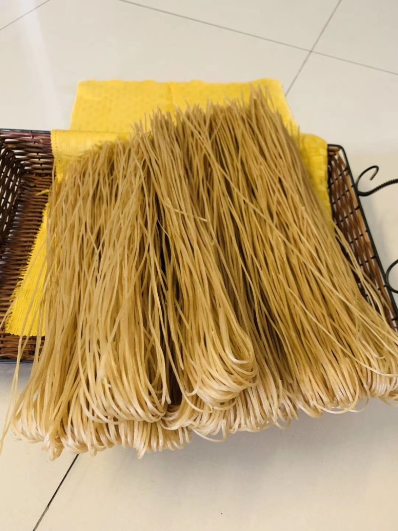 红薯粉条，山东沂蒙山正宗红薯粉条，纯手工制作产地直发