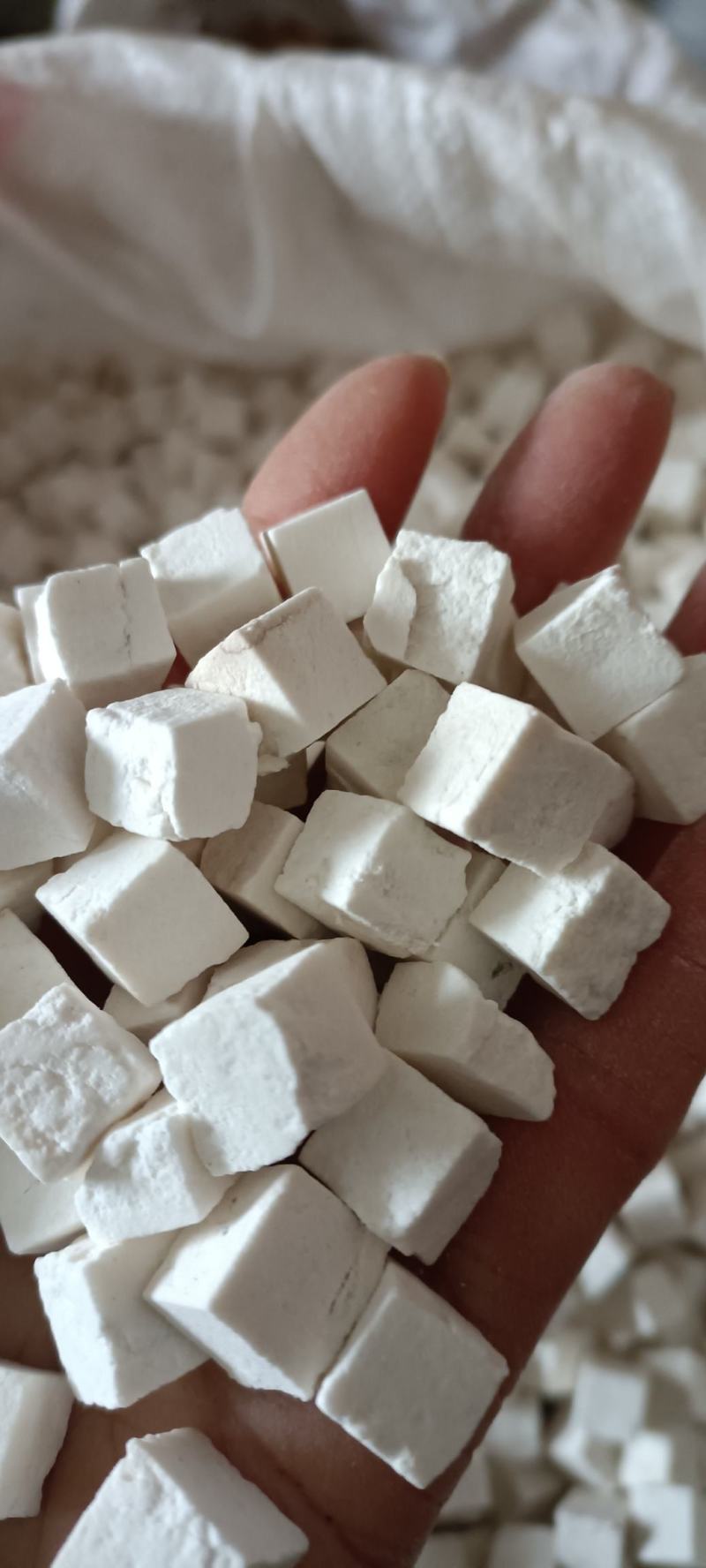 茯苓手选中心丁，一手货源，大货供应，全国发货，量大从优