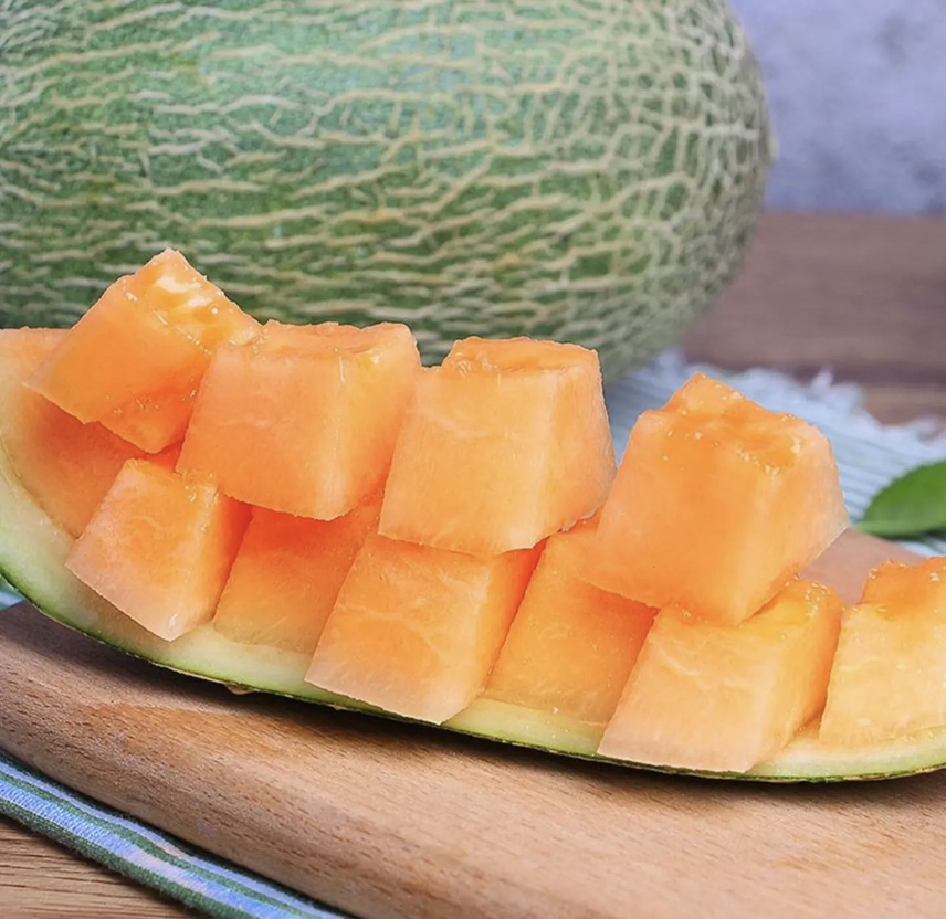 网纹瓜与水果拼盘搭配