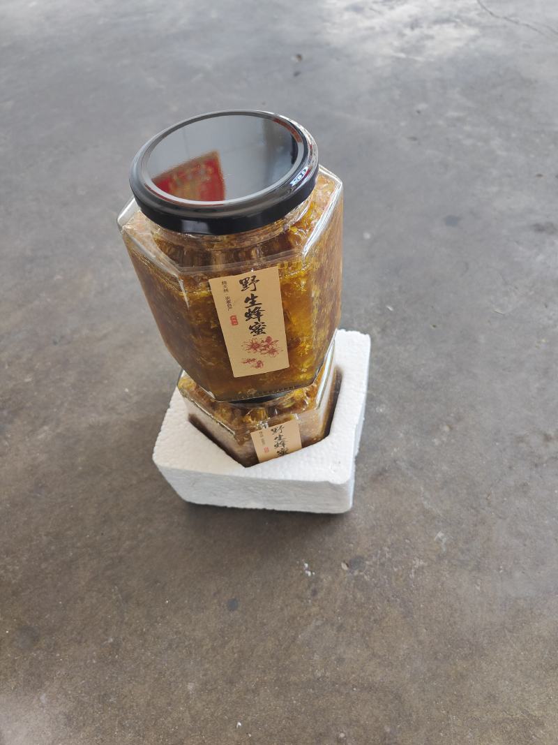 南普洱野生蜂蜜_一瓶800克带巢
