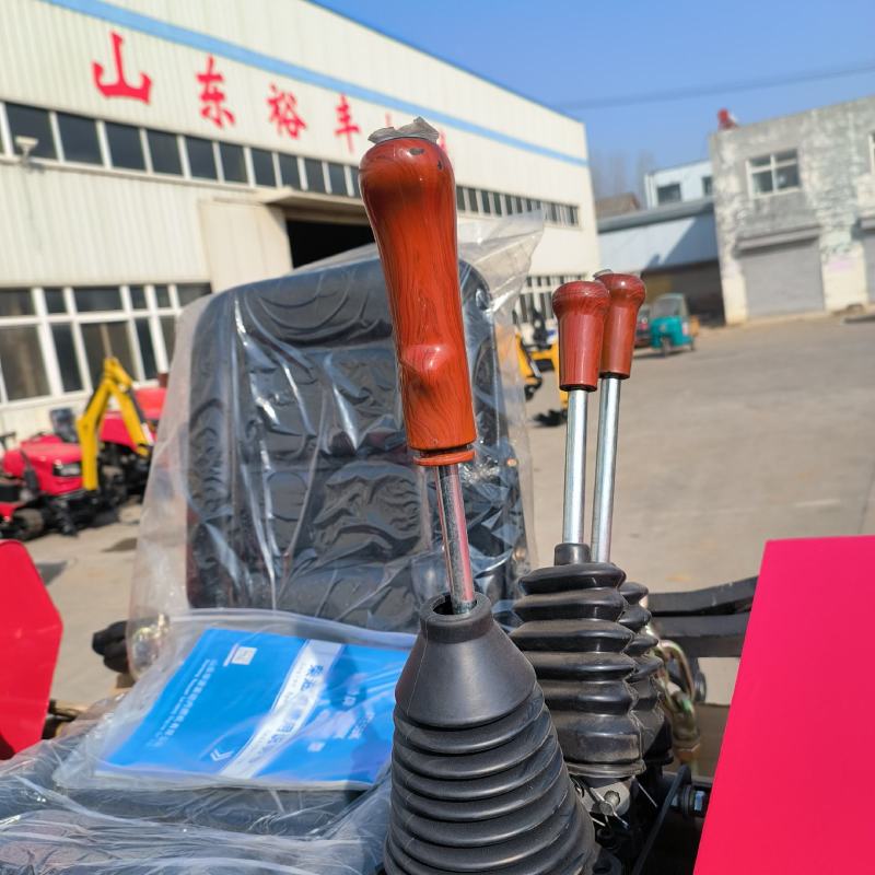 120马力水旱两用旋耕机，厂家直发全国，欢迎来电咨询