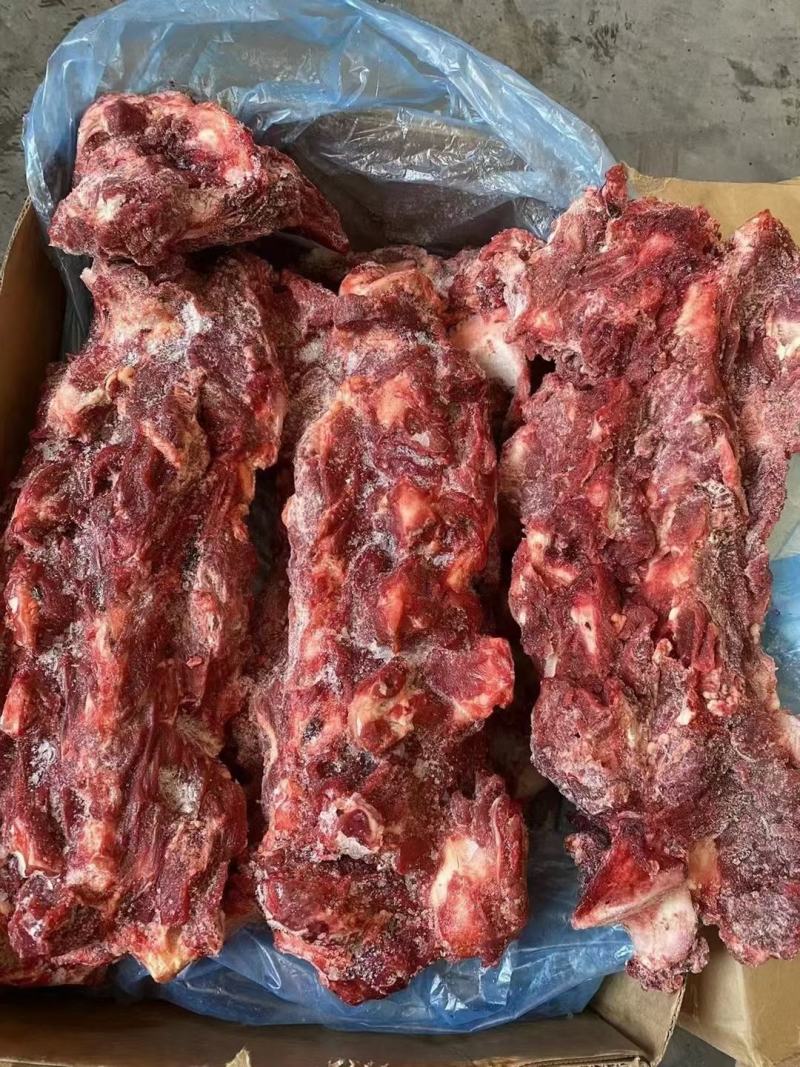多肉牛脖骨，满肉牛脖骨，现货，骨小肉多，货源充足充足。。