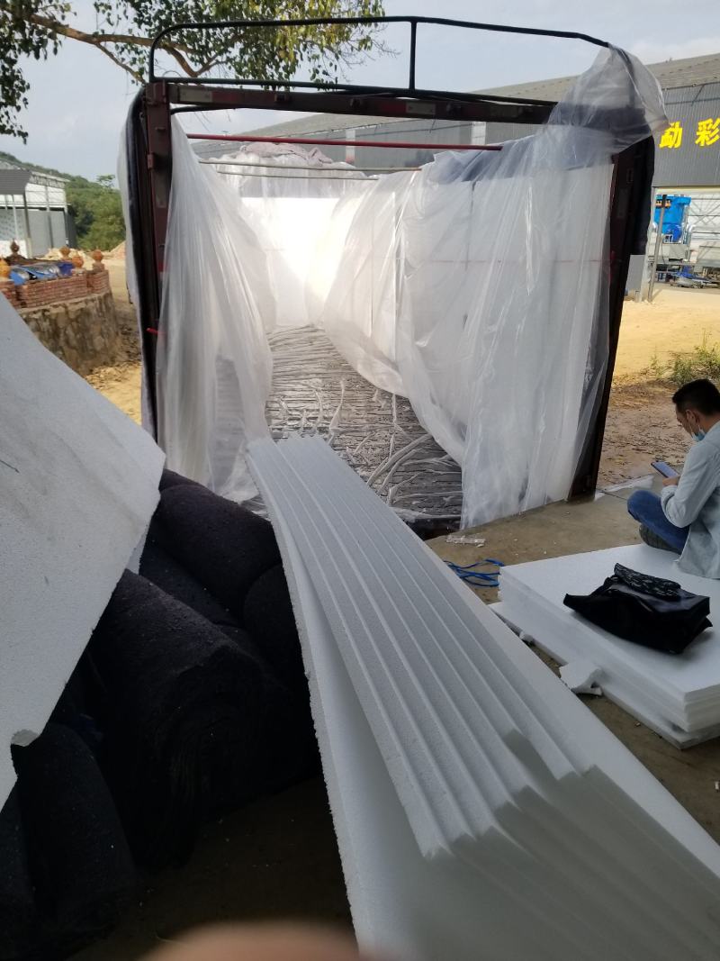 云南西双版纳精品豇豆大量上市，需要的老板联系我