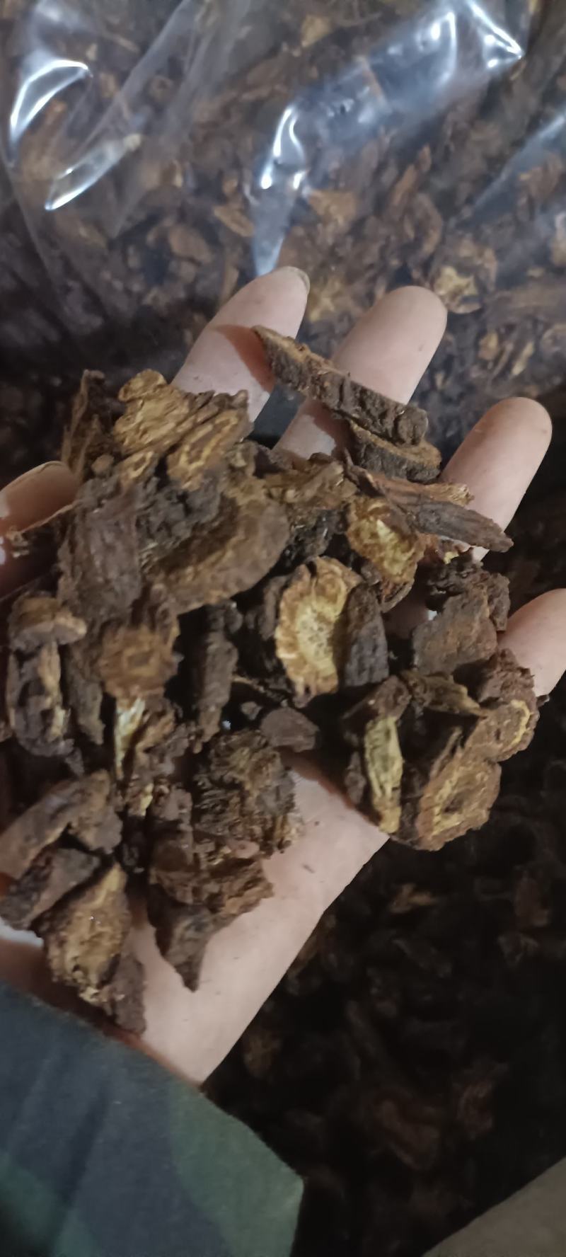 羌活，过筛，无杂质，气味浓，量大从优欢迎各位大佬下单