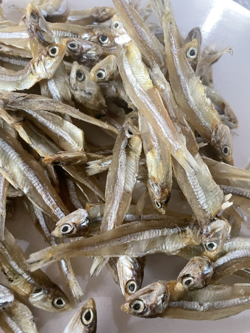 淡干深海小鱼干地摊公干鱼银鱼鲈鱼鲳鱼沙丁鱼肉角鱼