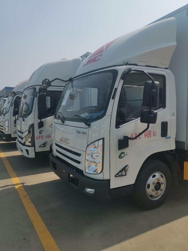 江铃凯运大马力高端冷藏车