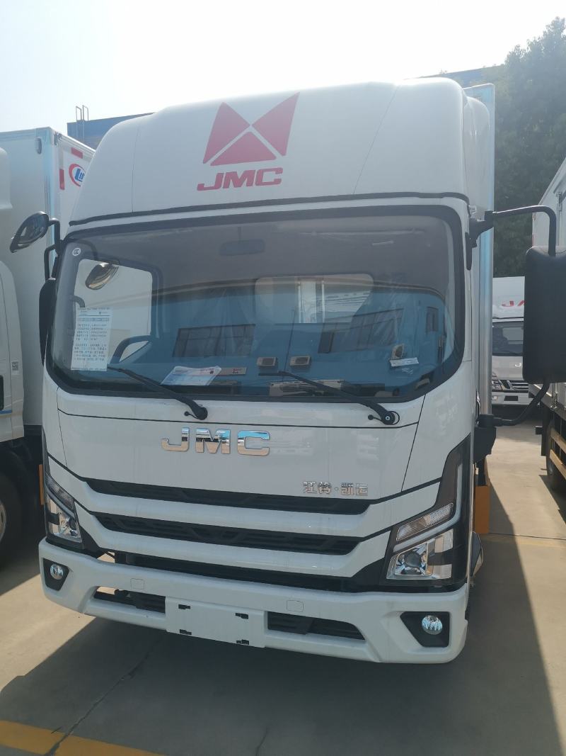 江铃凯运大马力高端冷藏车