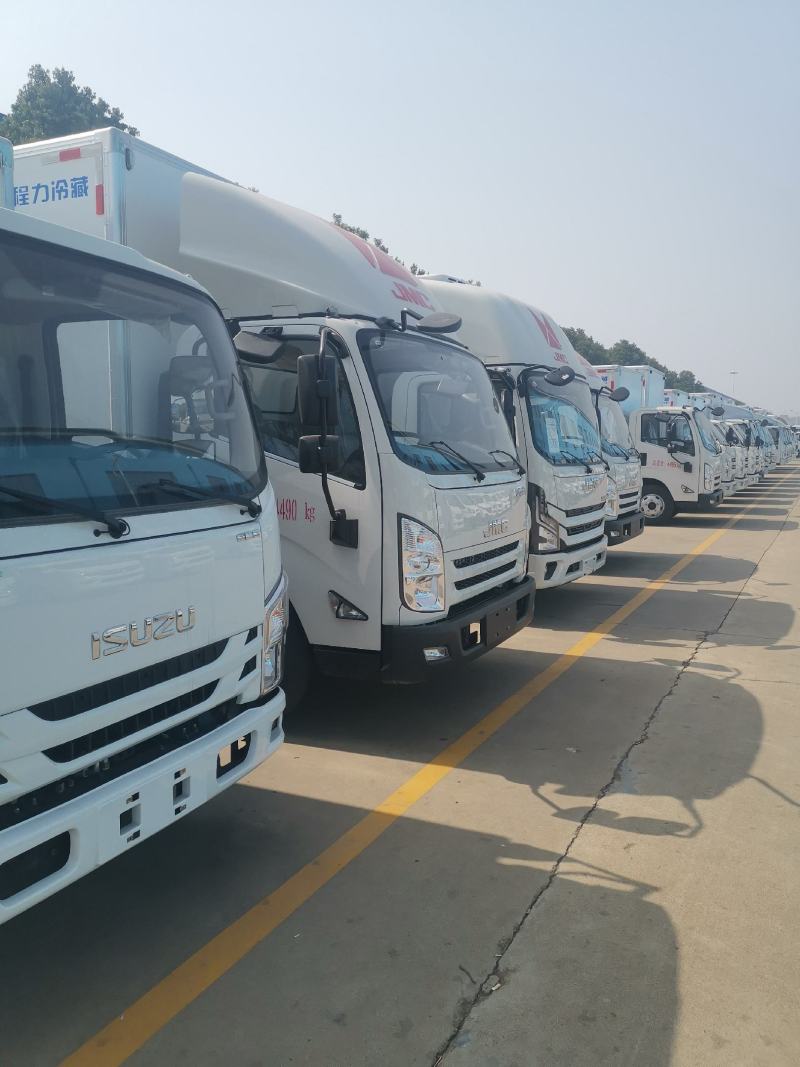 江铃凯运大马力高端冷藏车
