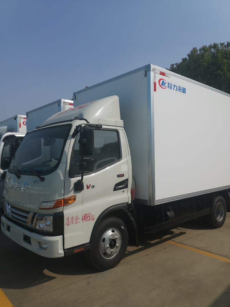 江铃凯运大马力高端冷藏车