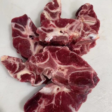 多肉牛脖骨
