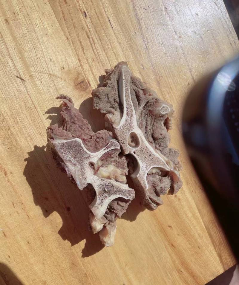 多肉牛脖骨