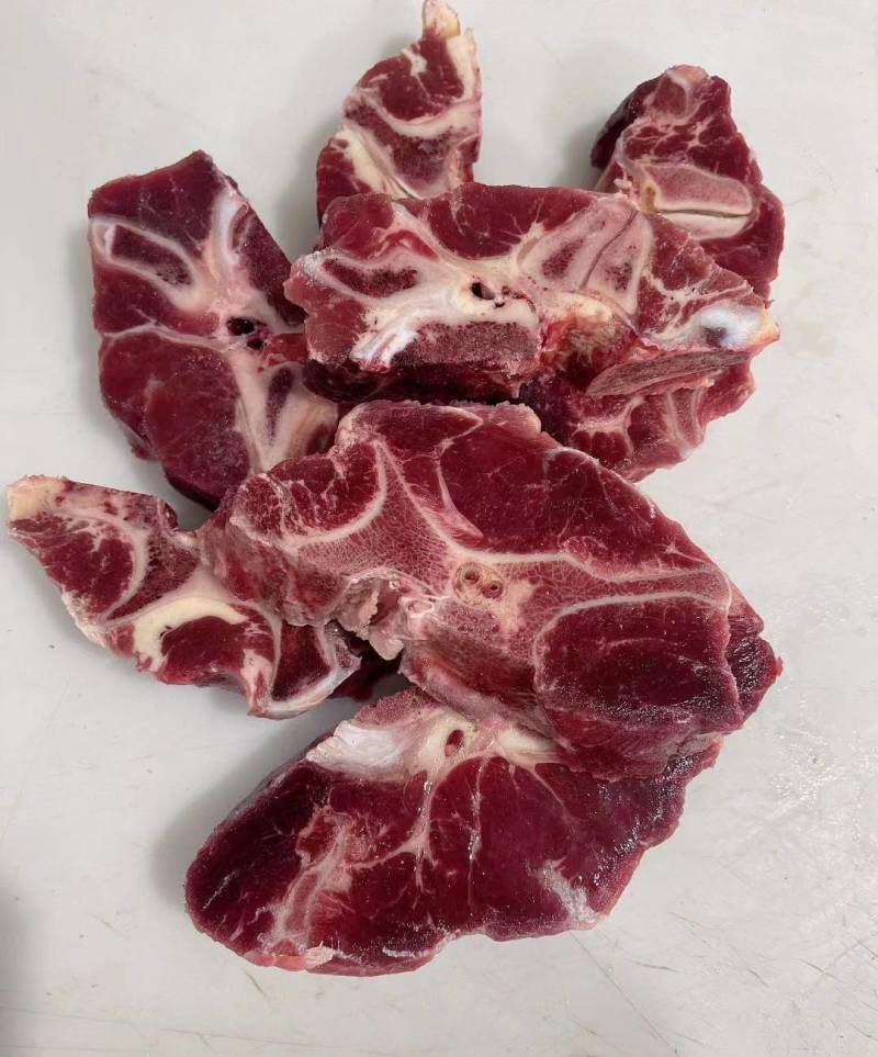 多肉牛脖骨