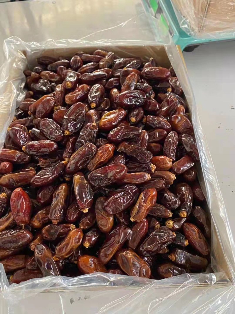 伊朗迪拜黑椰枣非阿联酋沙特黄金椰枣厂家电商直播袋装代发
