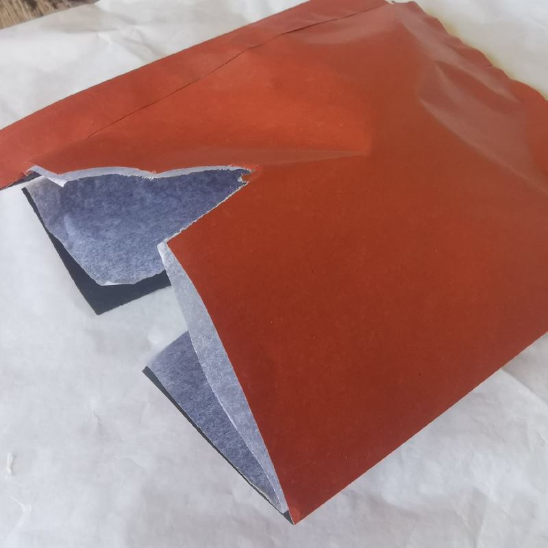 15x18双层外红内黑疏水高光复合纸加白蜡绵纸桃子套袋。