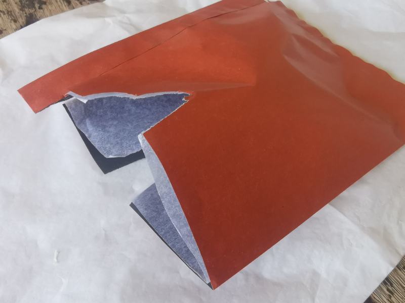 15x18双层外红内黑疏水高光复合纸加白蜡绵纸桃子套袋。