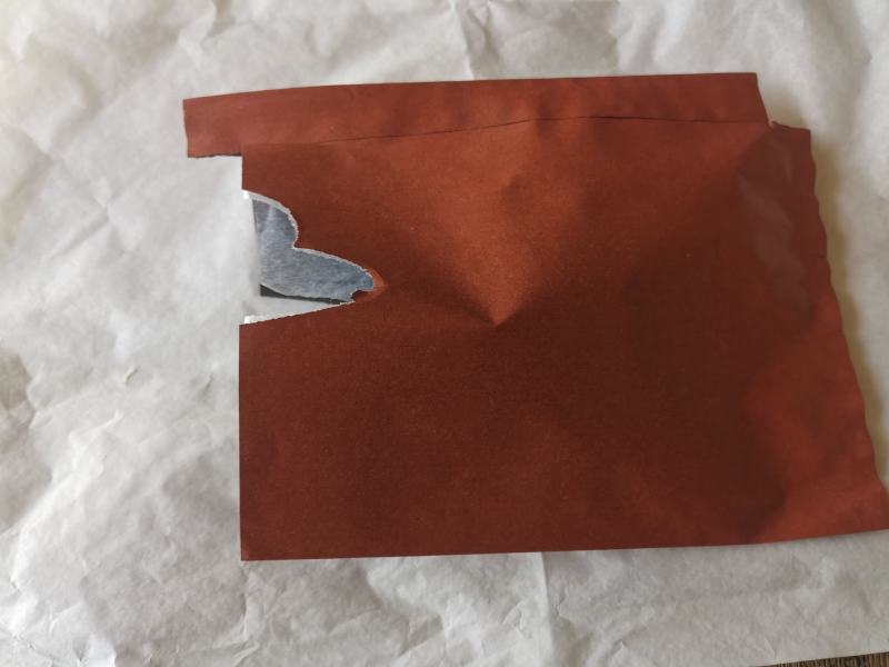 15x18双层外红内黑疏水高光复合纸加白蜡绵纸桃子套袋。