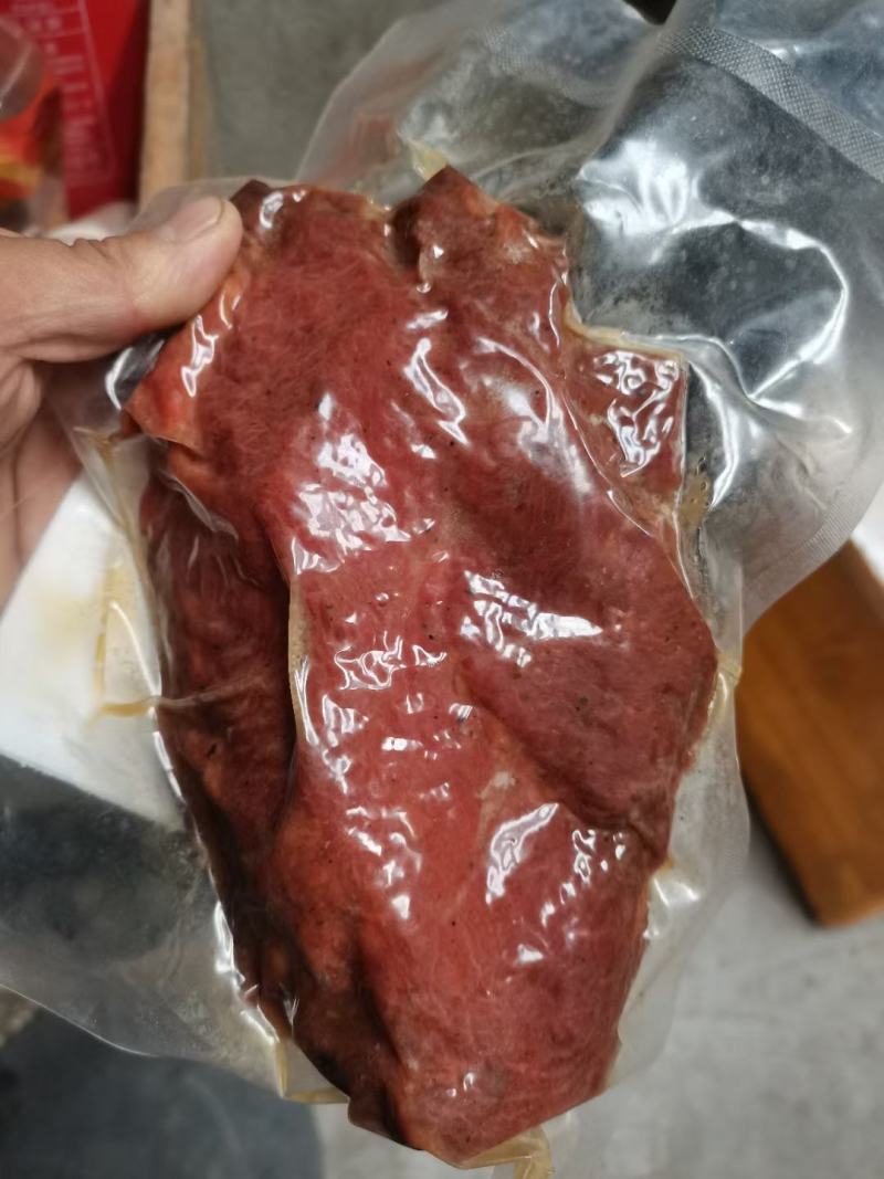 酱香猪肉，酱香肉地摊赶集展销会旅游景区厂家一手货源