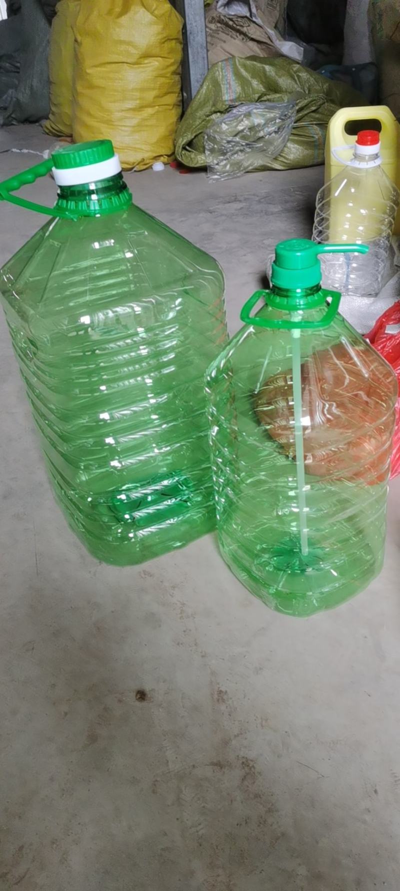 各种塑料包装罐