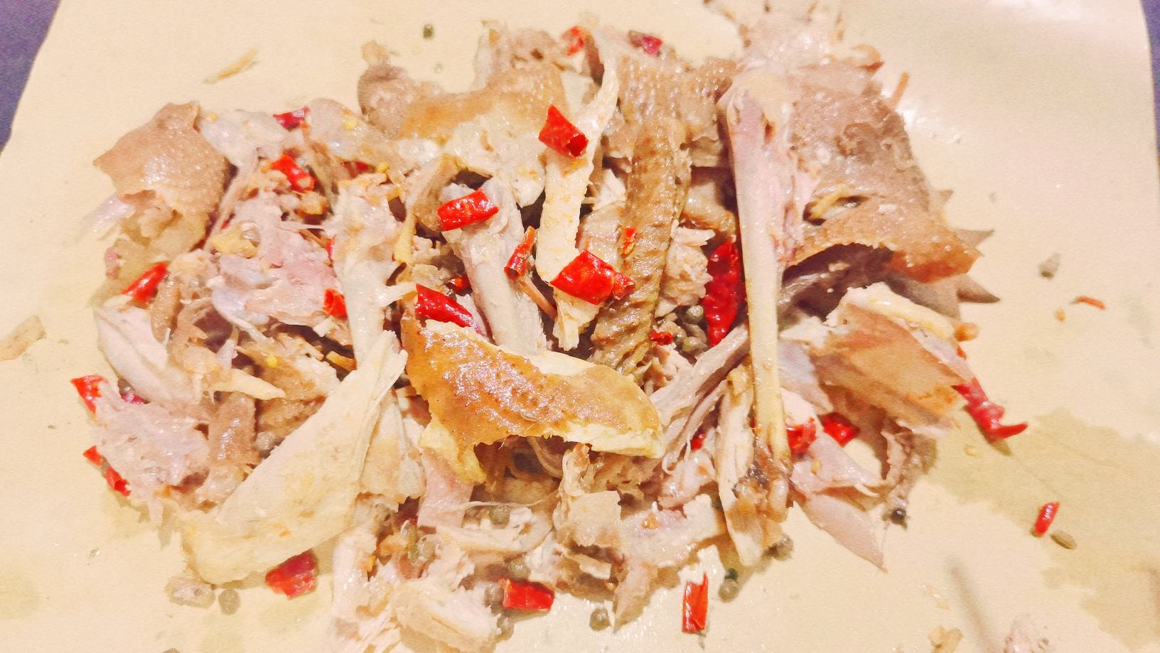 新鲜辣椒与鸡肉的搭配