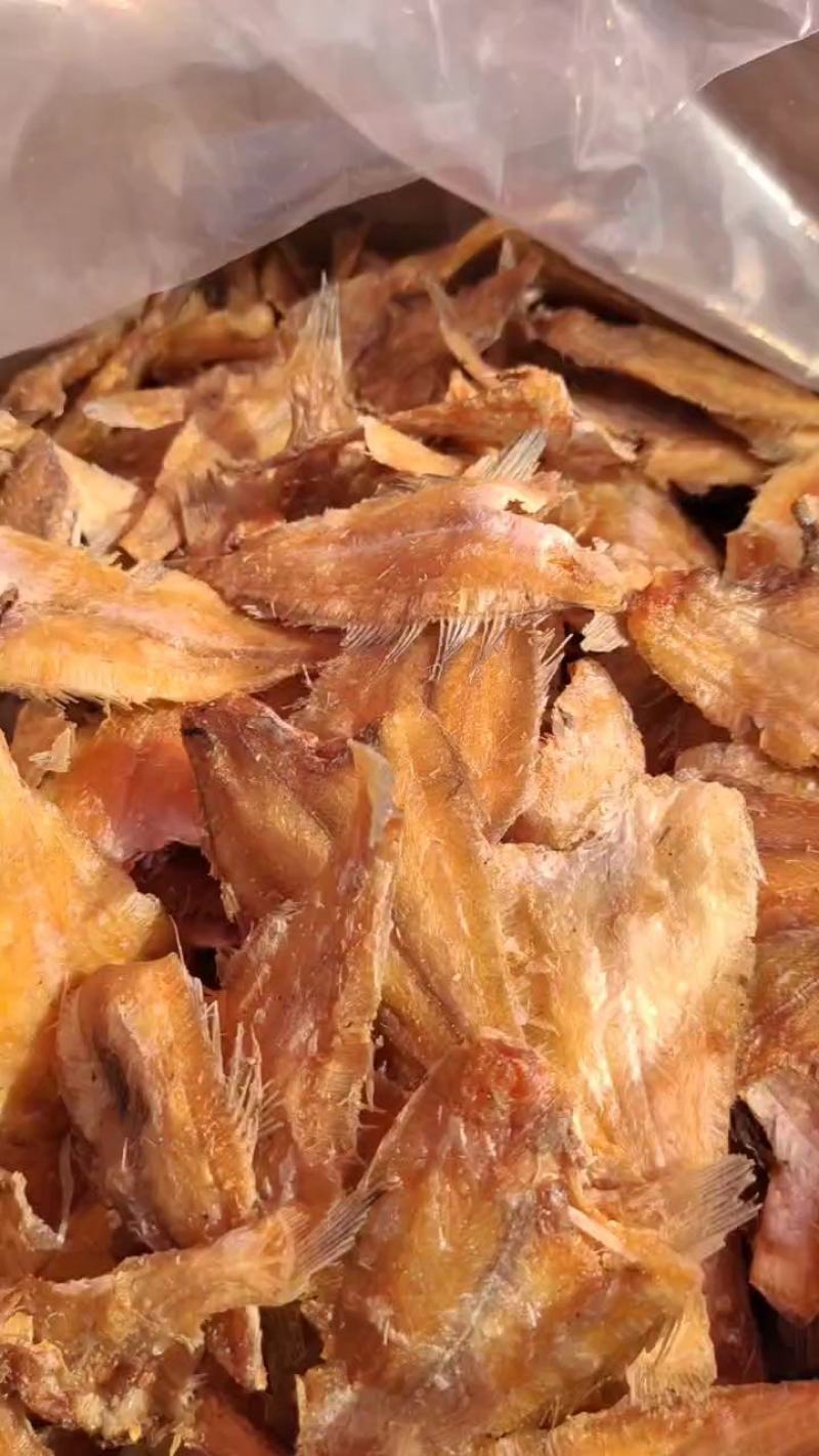 偏口鱼酥！去头去内脏，高温烘干的！酥脆香甜！大量现货供应