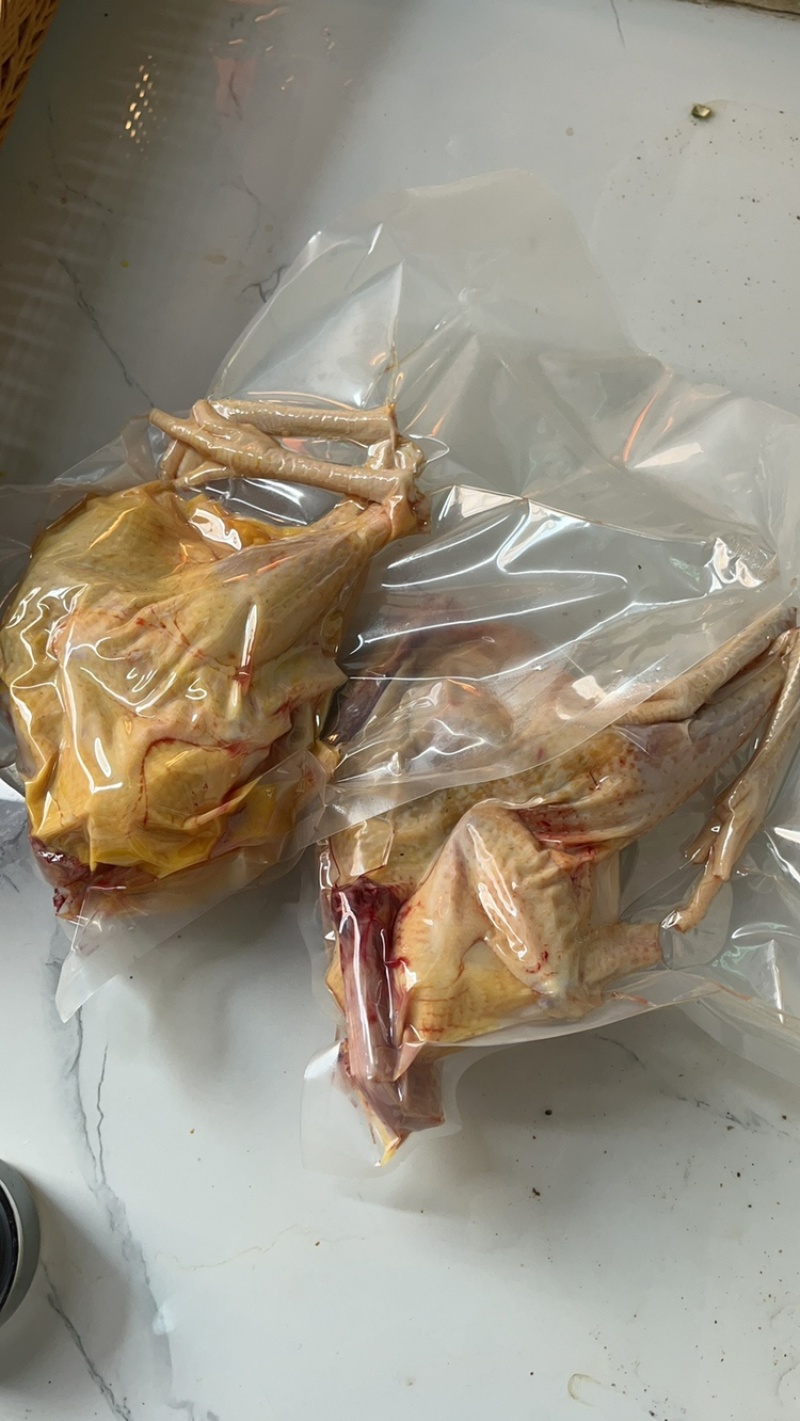 土鸡，散养，黄油，肉质鲜美，可真空发货，现杀，冷链到家