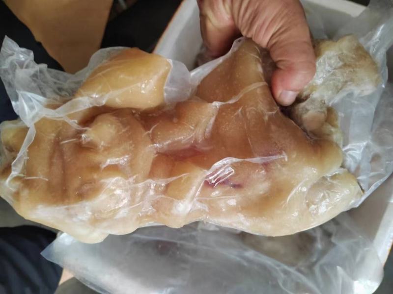 真空全熟去骨带筋牛蹄，半边牛头肉一件50斤