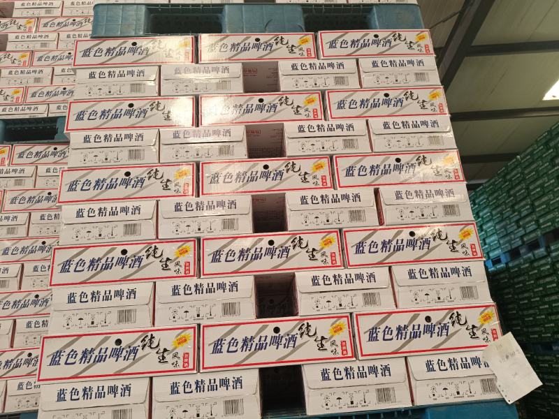 蓝色精品4度，6度口感。纯生风味。
