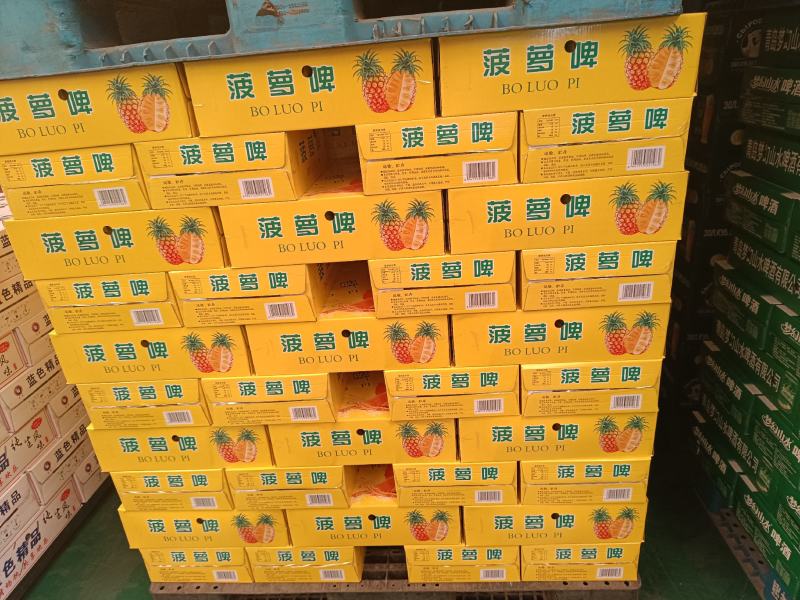 菠萝啤500ml9罐装，各种口味果啤。适度和商超，电商。